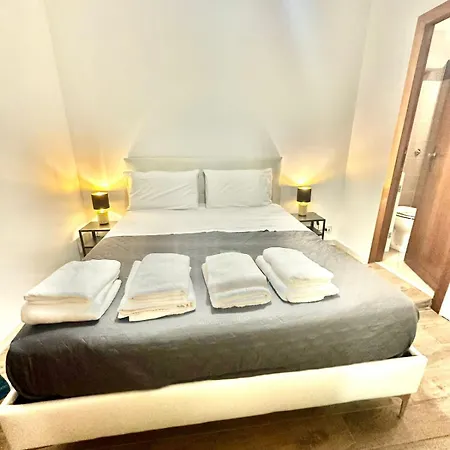 150 Meters From The Colosseum - Appartmento Gladiatore Apartman Róma