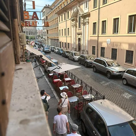 150 Meters From The Colosseum - Appartmento Gladiatore Apartamento